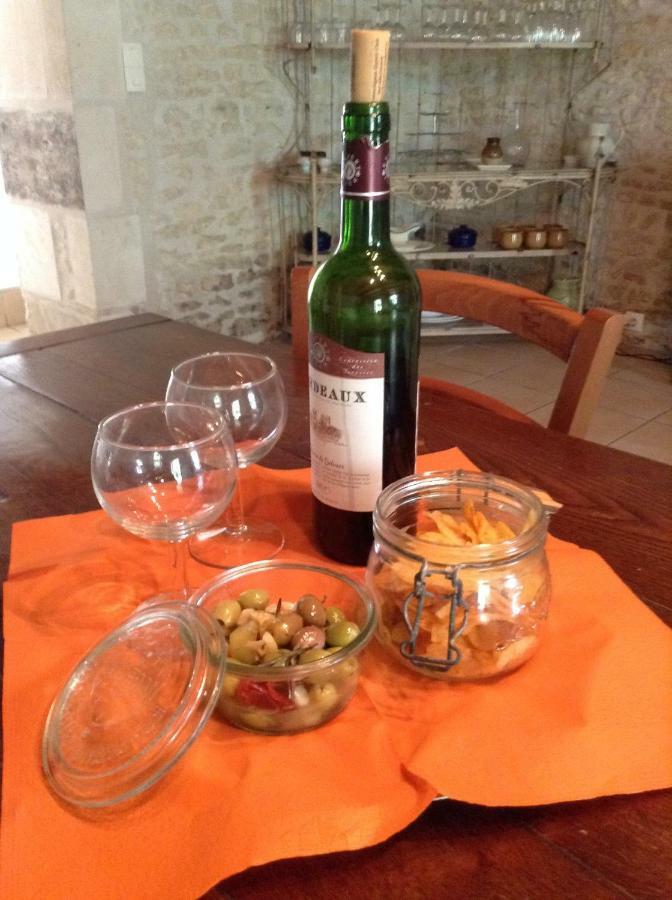 Gite Du Calme 3 Star Bed & Breakfast Cognac Cherac Exterior photo